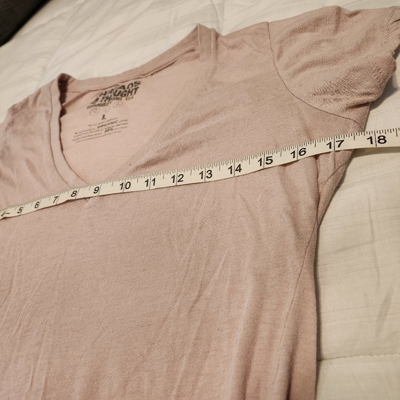 Threads 4 Thought sustainable organic cotton material tshirt petal pink - Picture 2 of 5